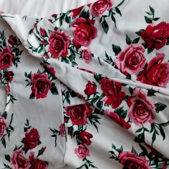 Floral dress by Divided ( H &M ) size 12 - Picture 6 of 6